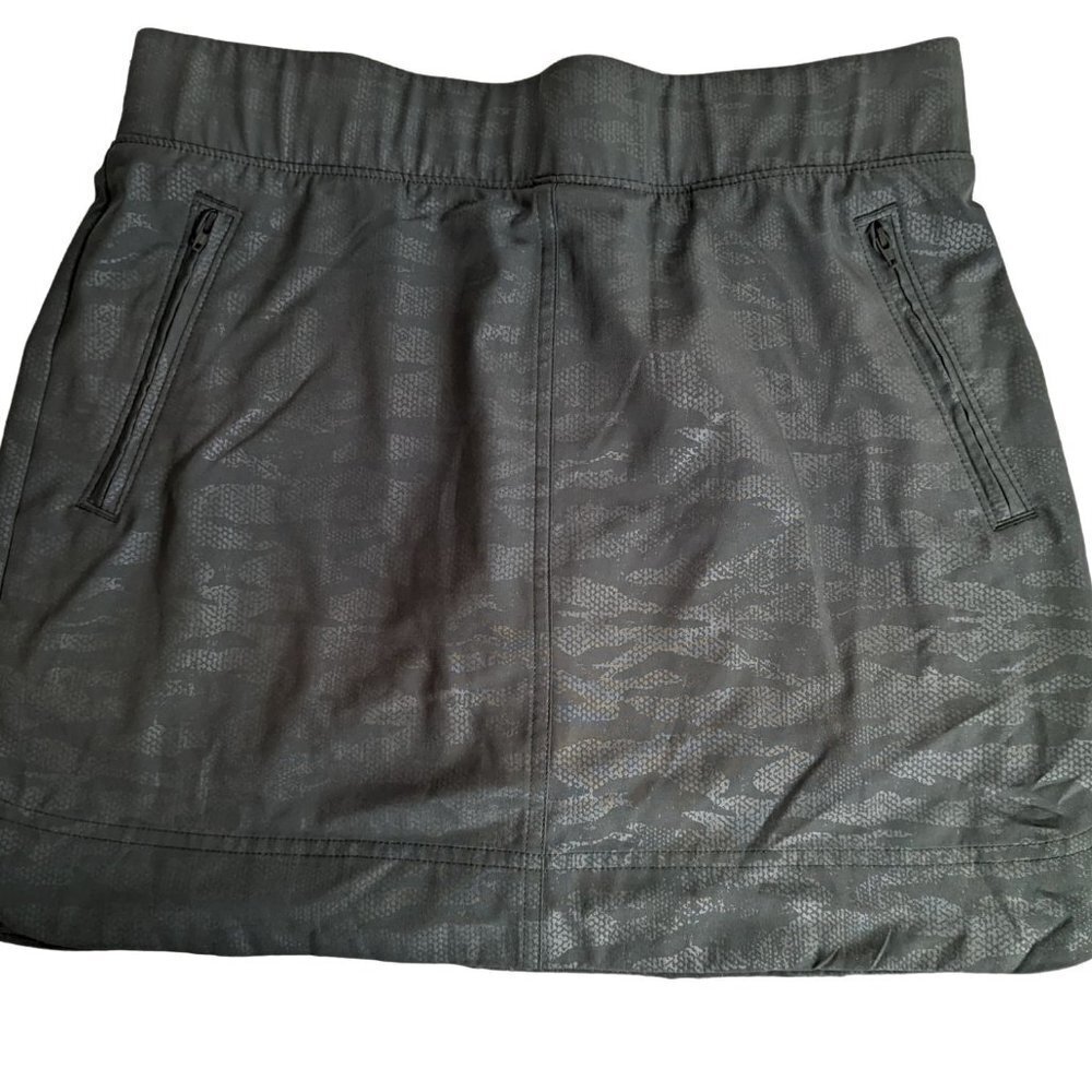 Orvis Women's size Small Green Travel Skort Skirt With Shorts Stretch Fabric